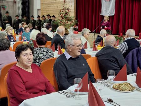 Novoletno srečanje krajank in krajanov Kotelj starih 80 let in več (41)